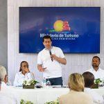 Mitur entrega renovada pasarela peatonal en Las Terrenas