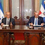 Los presidentes de RD y Honduras hablan sobre el sargazo y turismo