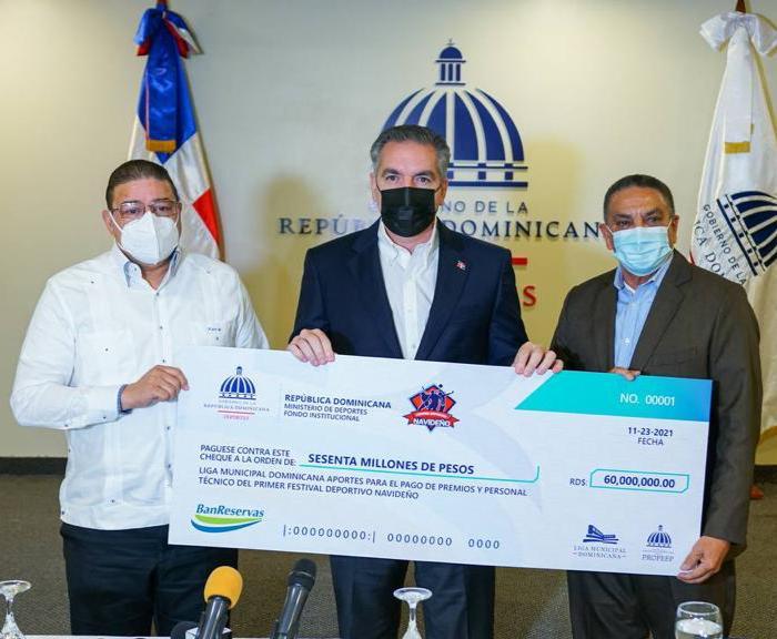 Gobierno entrega un primer monto de 60 millones de pesos para el Festival Deportivo Navideño