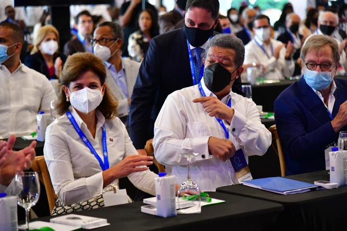 Vicepresidenta dice el país está muy vigilante ante riesgos de la nueva variante ómicron