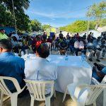 Brukier interpela comunidad haitiana de La Grúa en Loma Bajita a sumarse a la protección del Río Sosúa